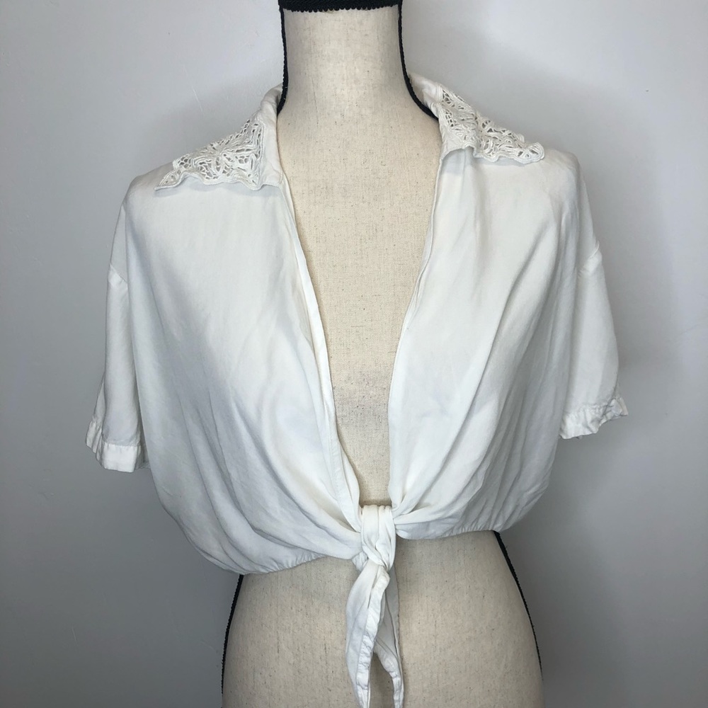 Uluwatu handmade Balinese lace crop top